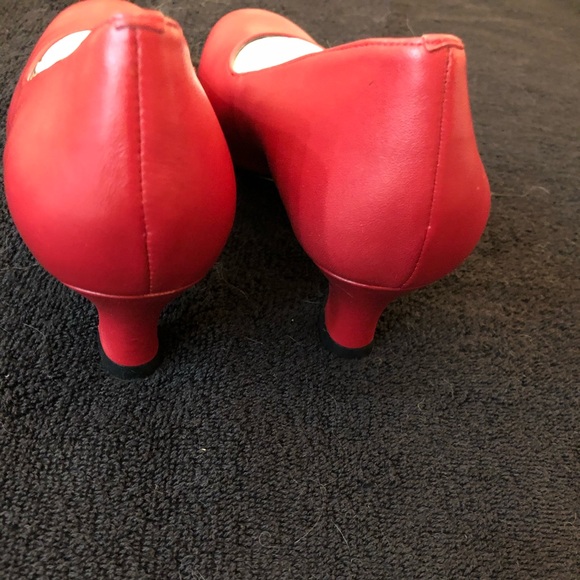 Red Pumps - Picture 2 of 3